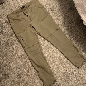Abercrombie & Fitch size 28